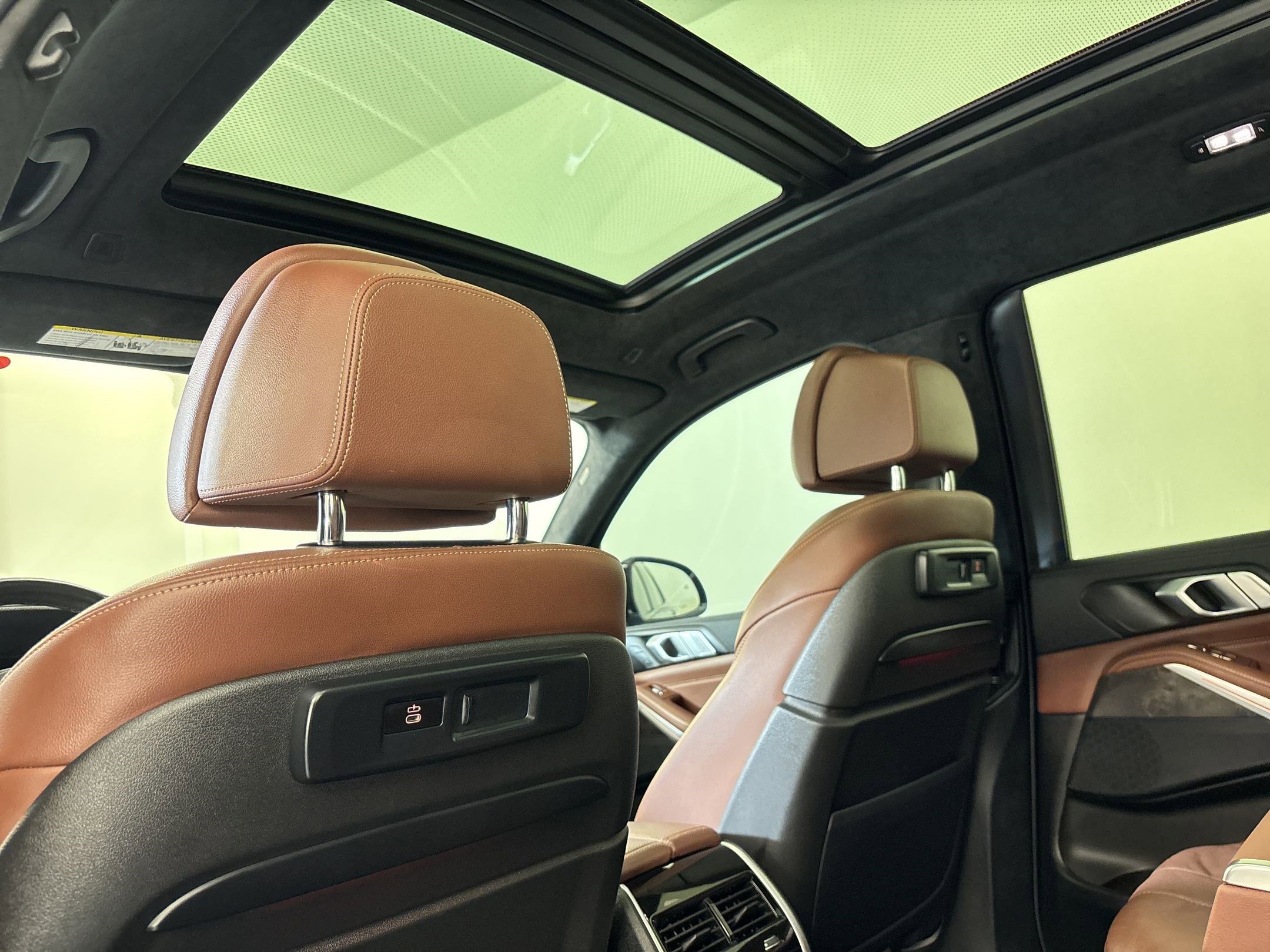 Used 2022 BMW X7 xDrive40i w/ M Sport Package image 30