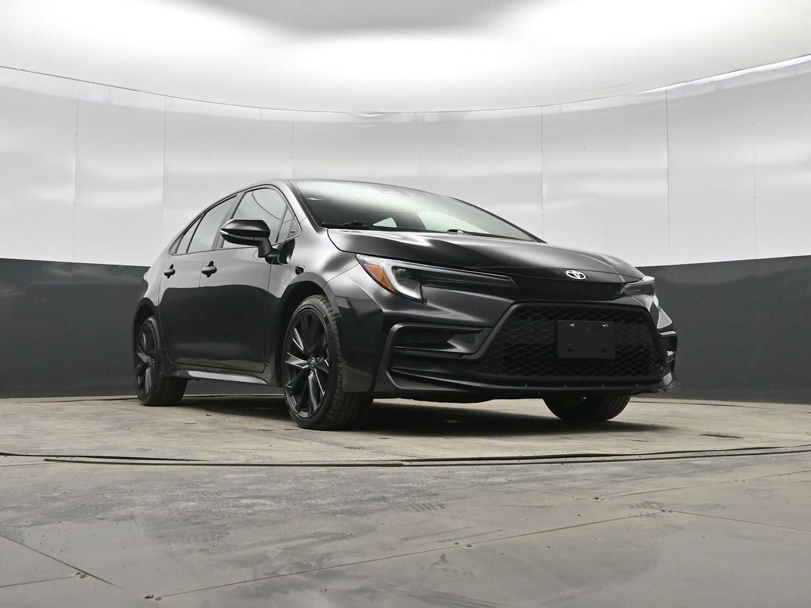 Used 2024 Toyota Corolla SE image 31