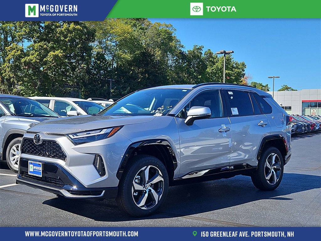 New 2025 Toyota RAV4 SE image 1