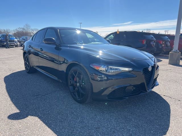 Used 2020 Alfa Romeo Giulia Ti w/ Nero Edizione image 3