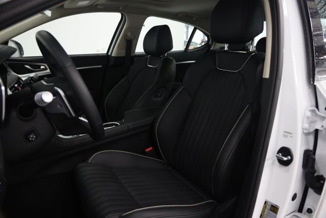 Used 2026 Genesis G70 2.5T Prestige image 19