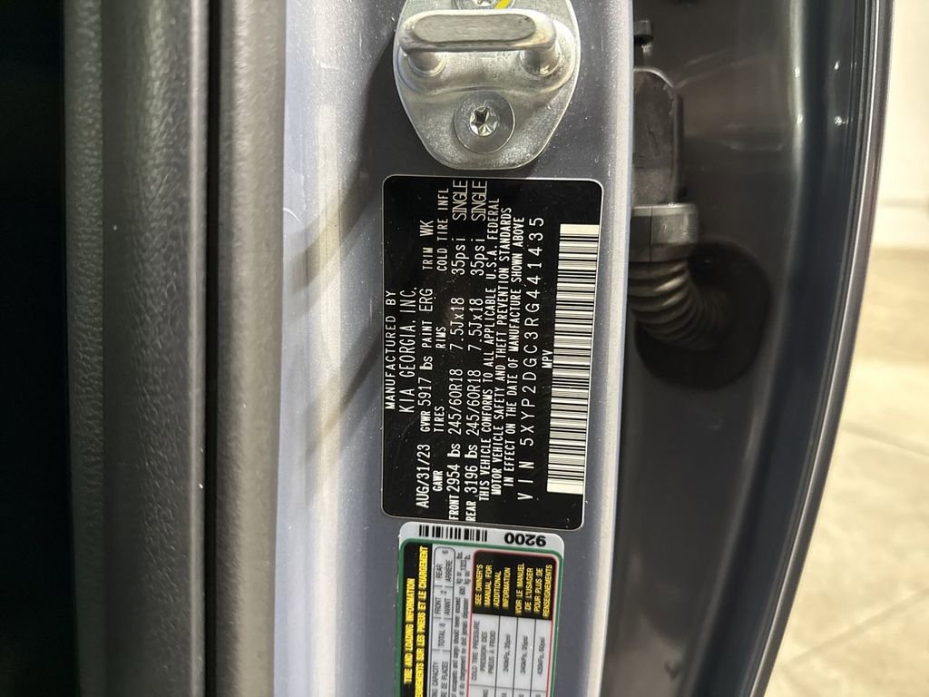 Used 2024 Kia Telluride LX image 29