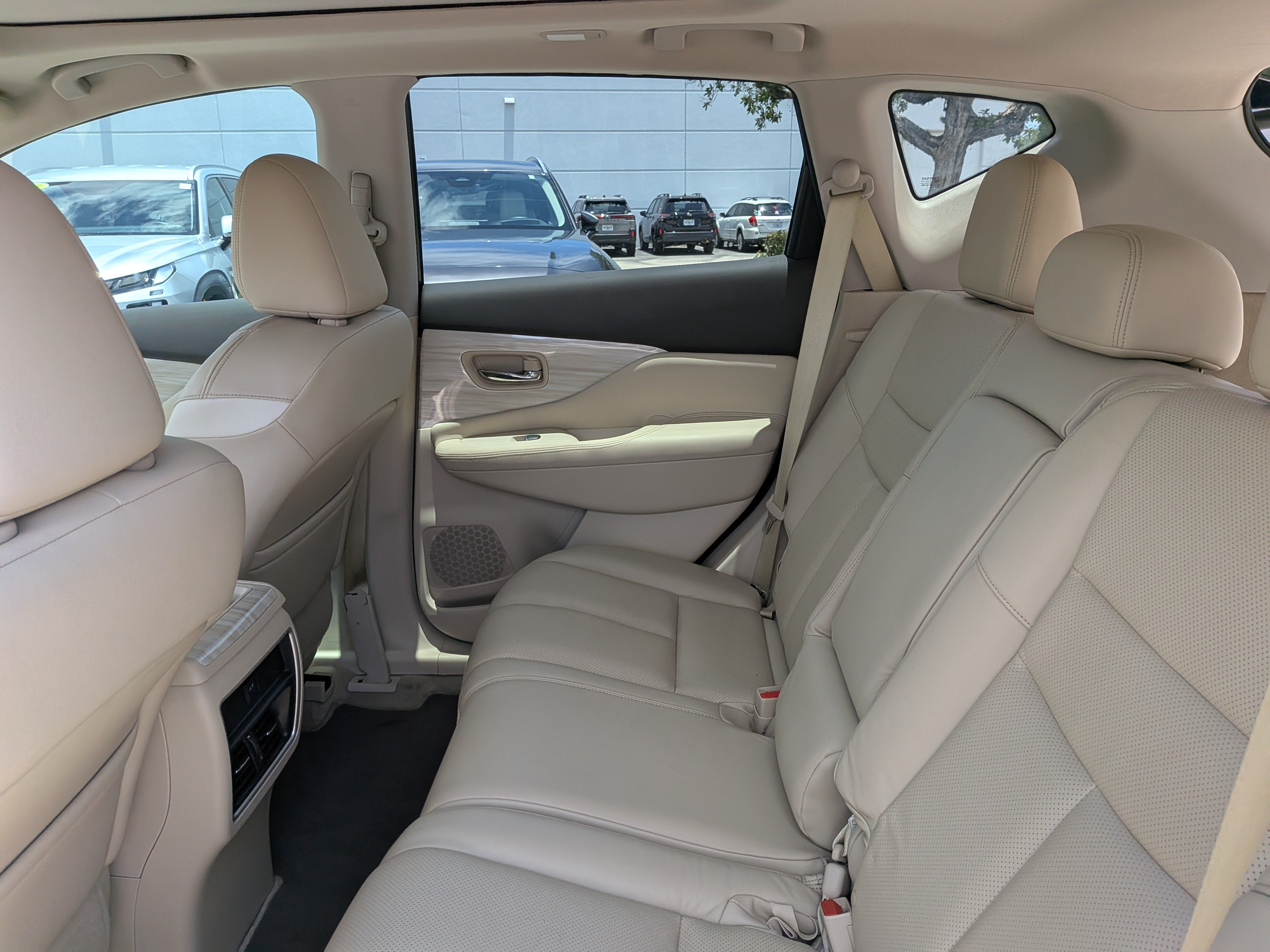 Used 2015 Nissan Murano SL w/ SL Technology Package FWD image 15