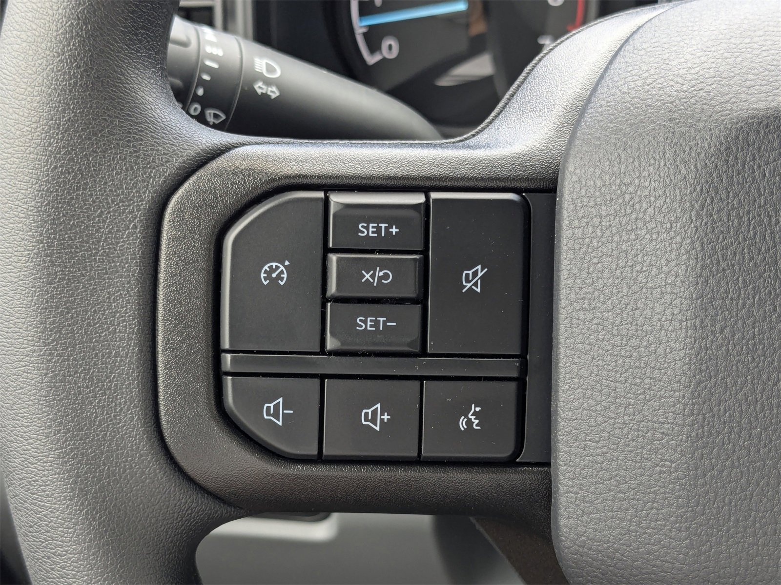 New 2025 Ford F350 XLT image 5