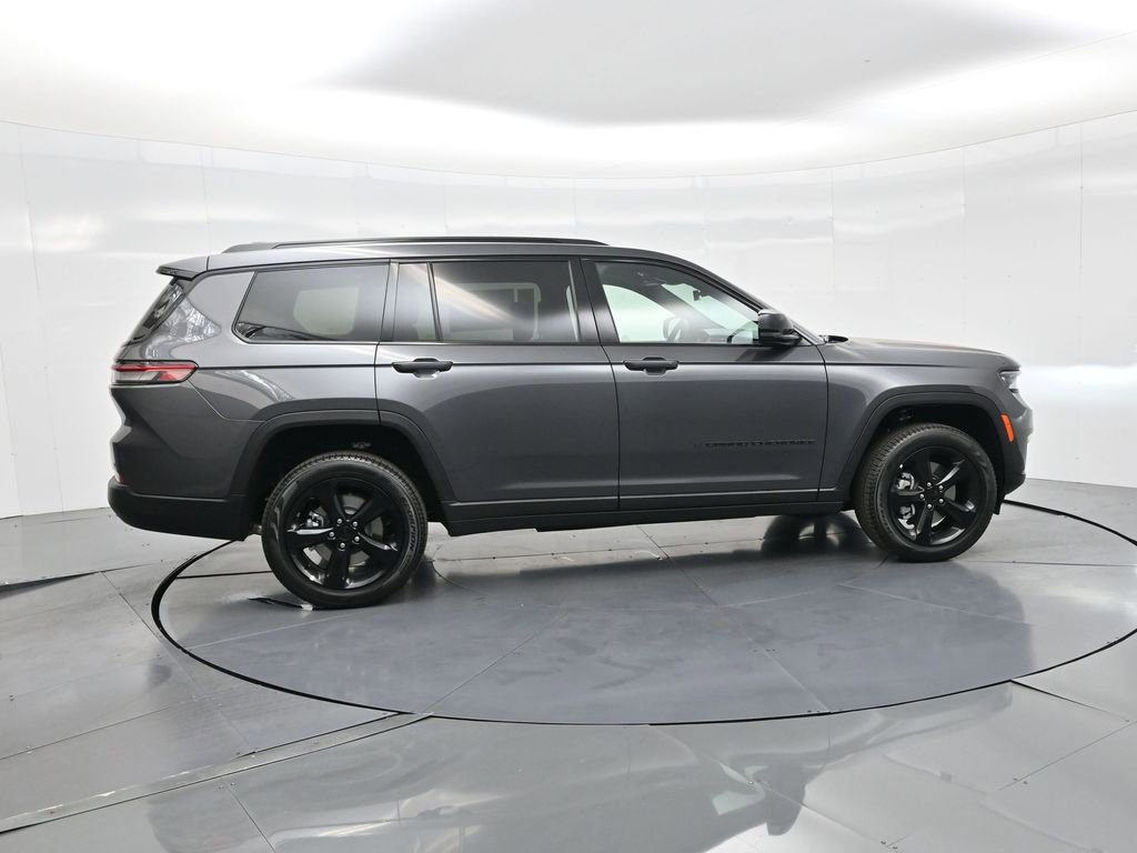 New 2025 Jeep Grand Cherokee L Limited w/ Black Appearance Package image 5