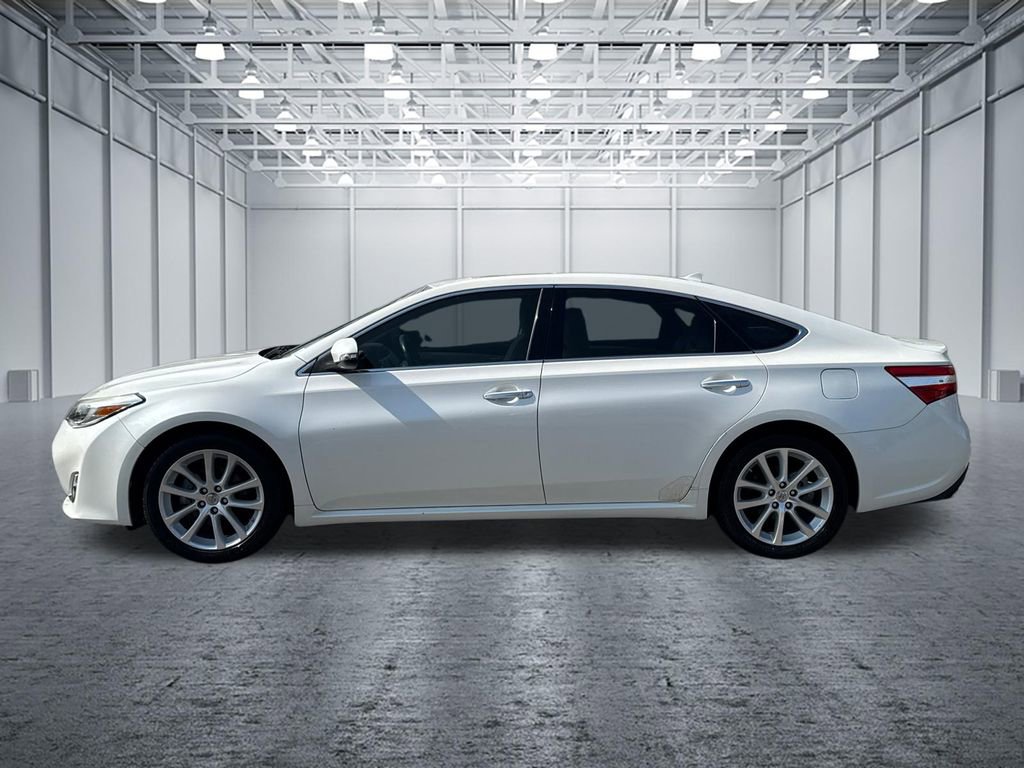 Used 2013 Toyota Avalon Limited image 4