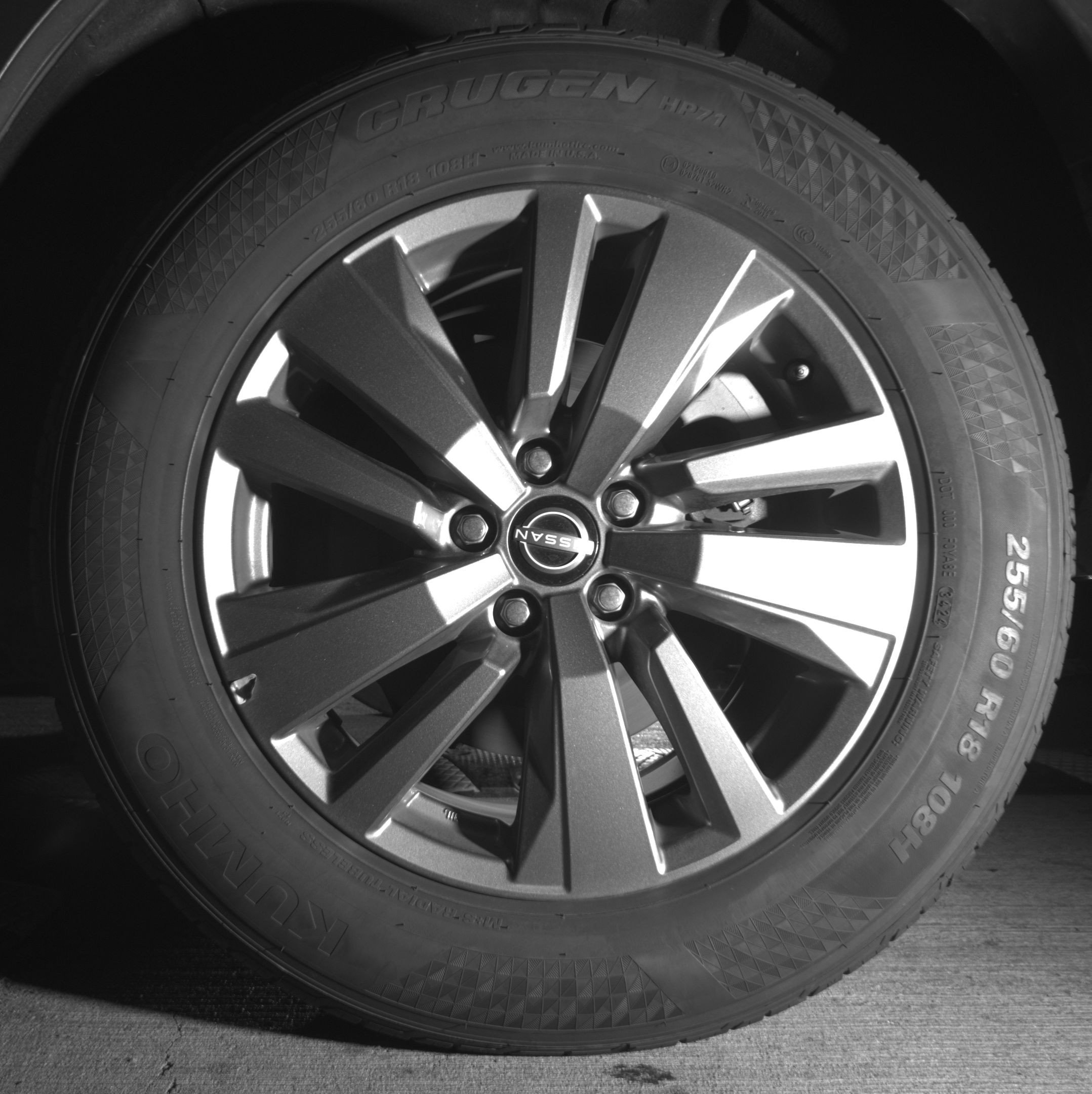 Used 2024 Nissan Pathfinder SV image 14