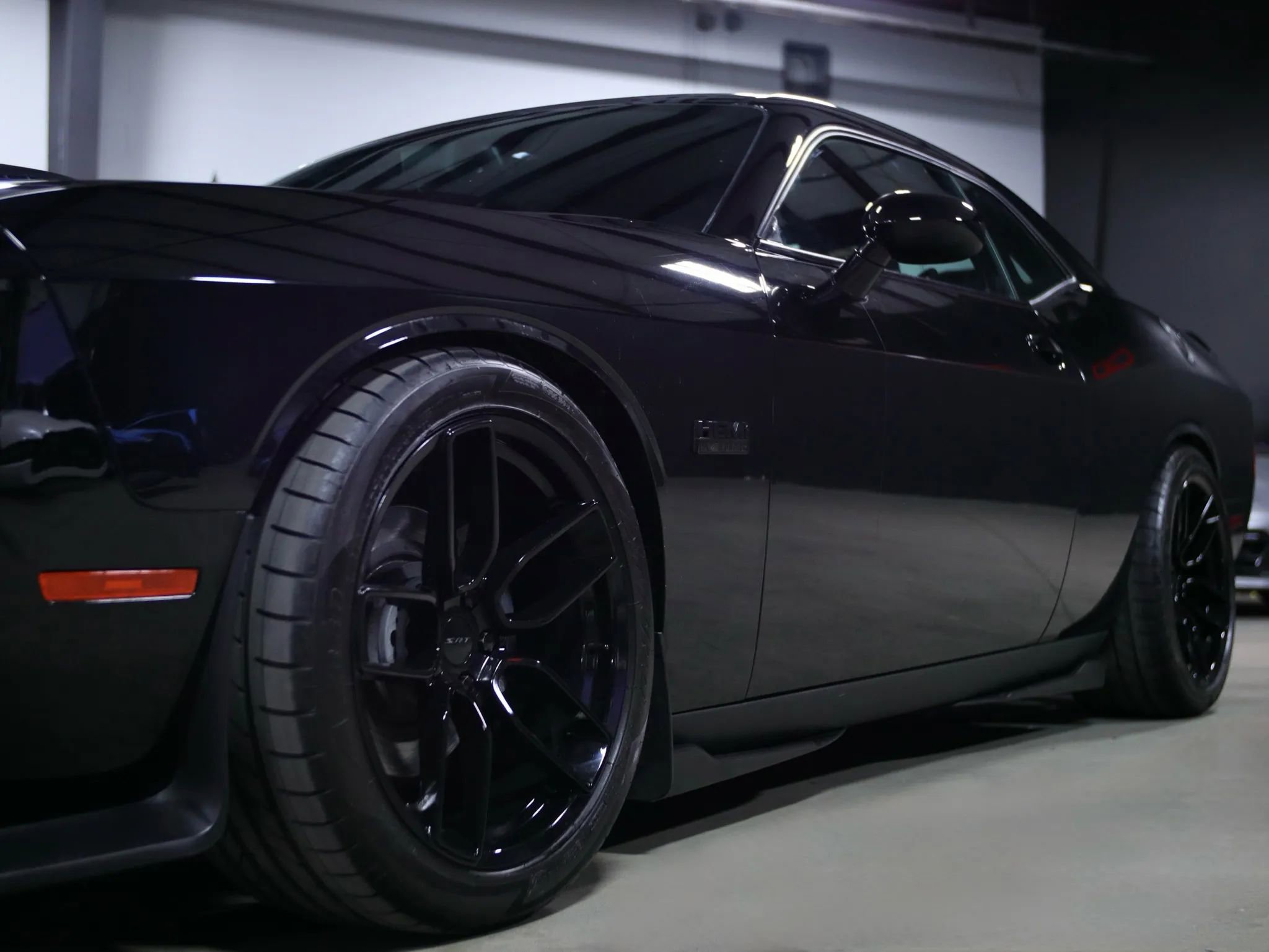 Used 2016 Dodge Challenger R/T image 8