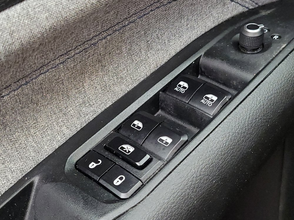 Used 2023 Jeep Compass Latitude AWD/4WD image 27