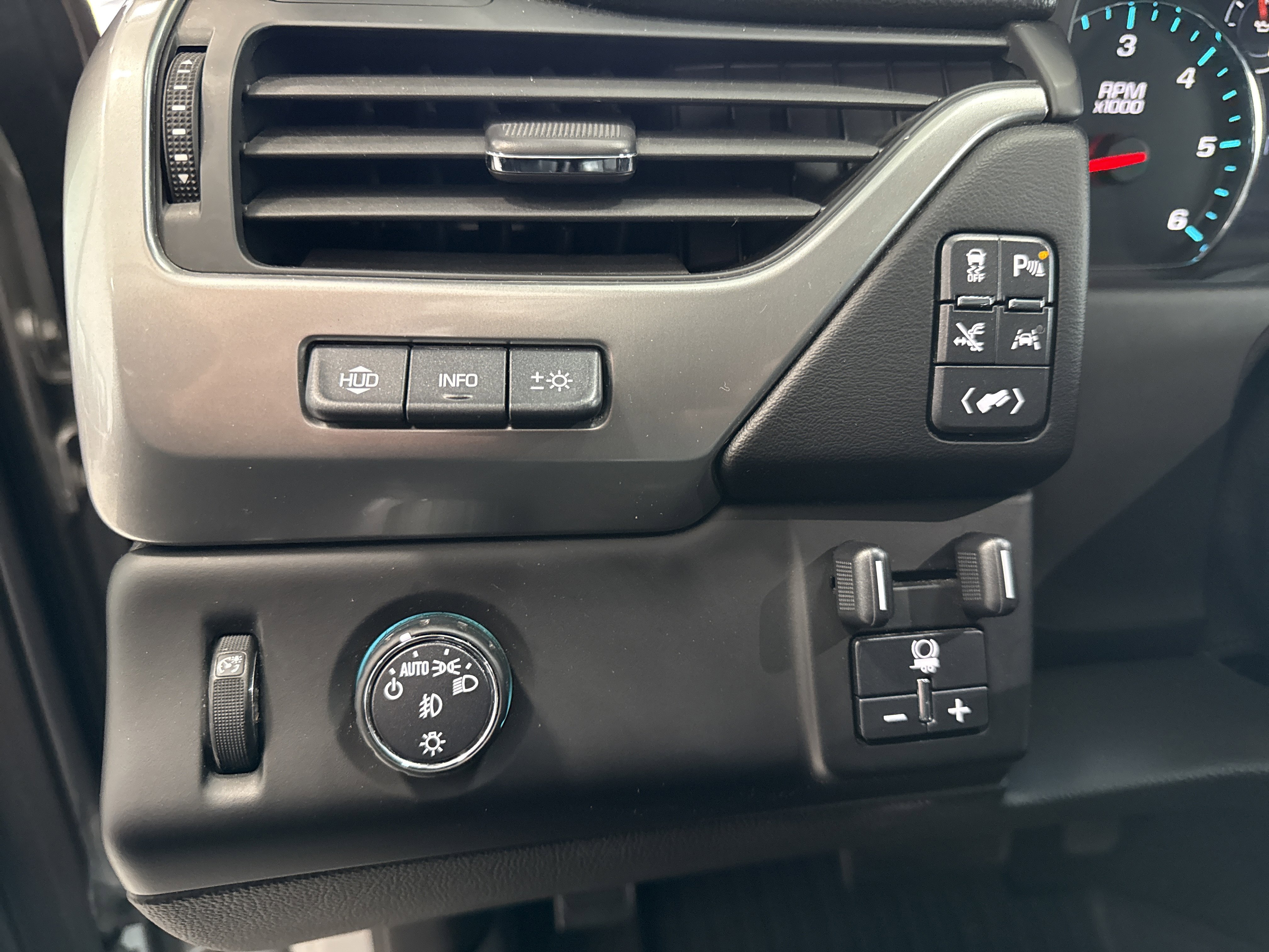 Used 2017 Chevrolet Tahoe Premier image 23