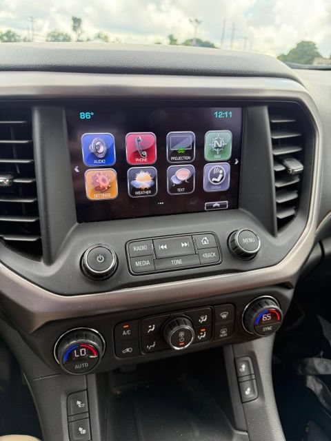 Used 2017 GMC Acadia SLT AWD/4WD image 11
