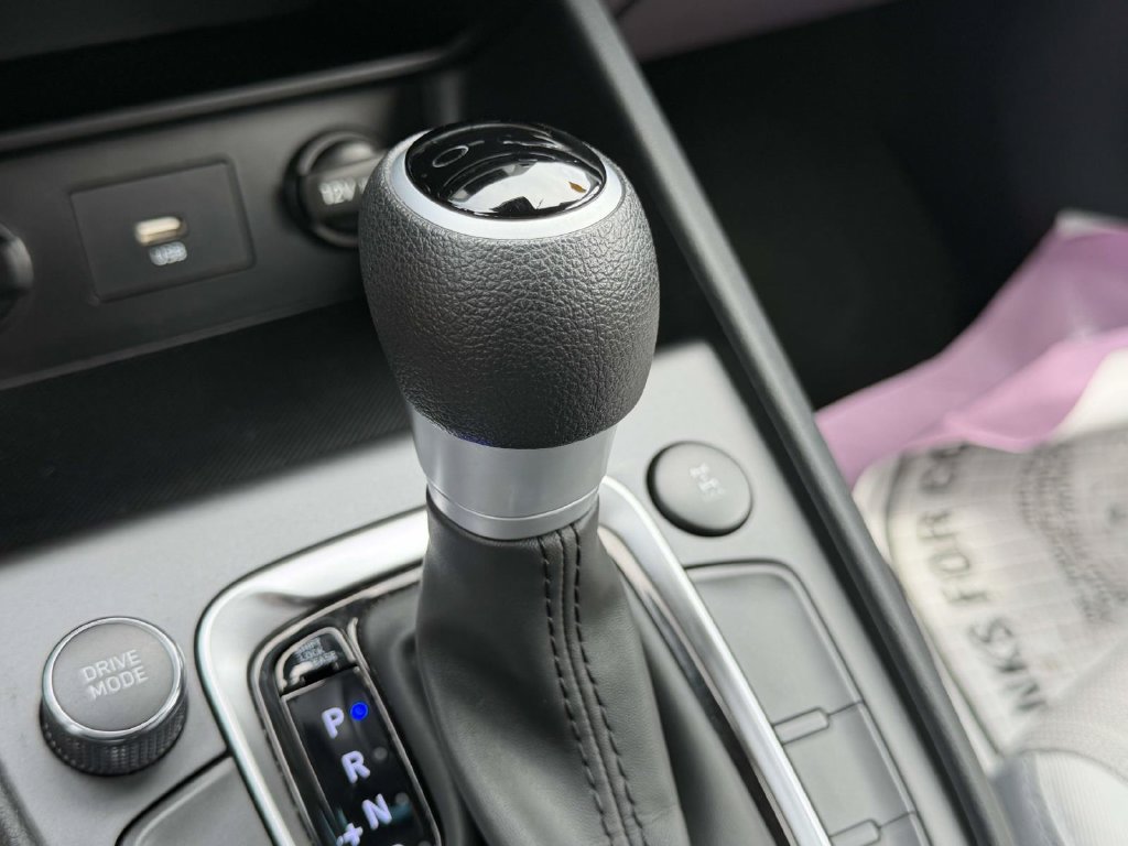 Certified 2023 Hyundai Kona SEL AWD/4WD image 32