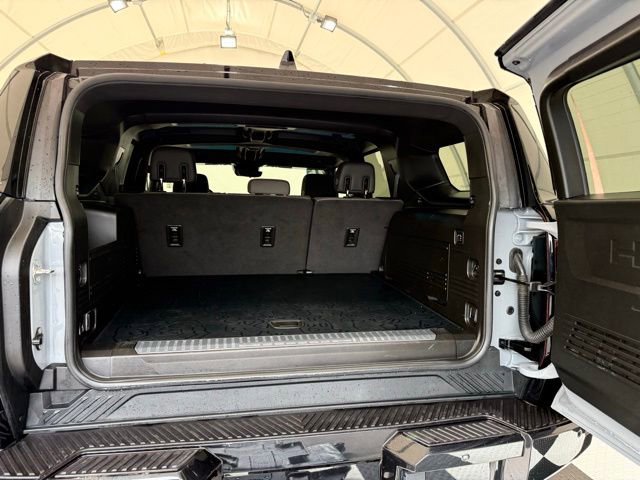 Used 2025 GMC Hummer EV 2X w/ LPO, Roof Cross Rail Package image 5
