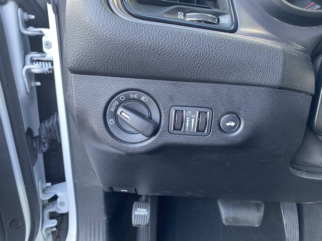 Used 2023 Dodge Challenger SXT image 13