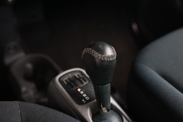 Used 2012 smart fortwo pure image 34