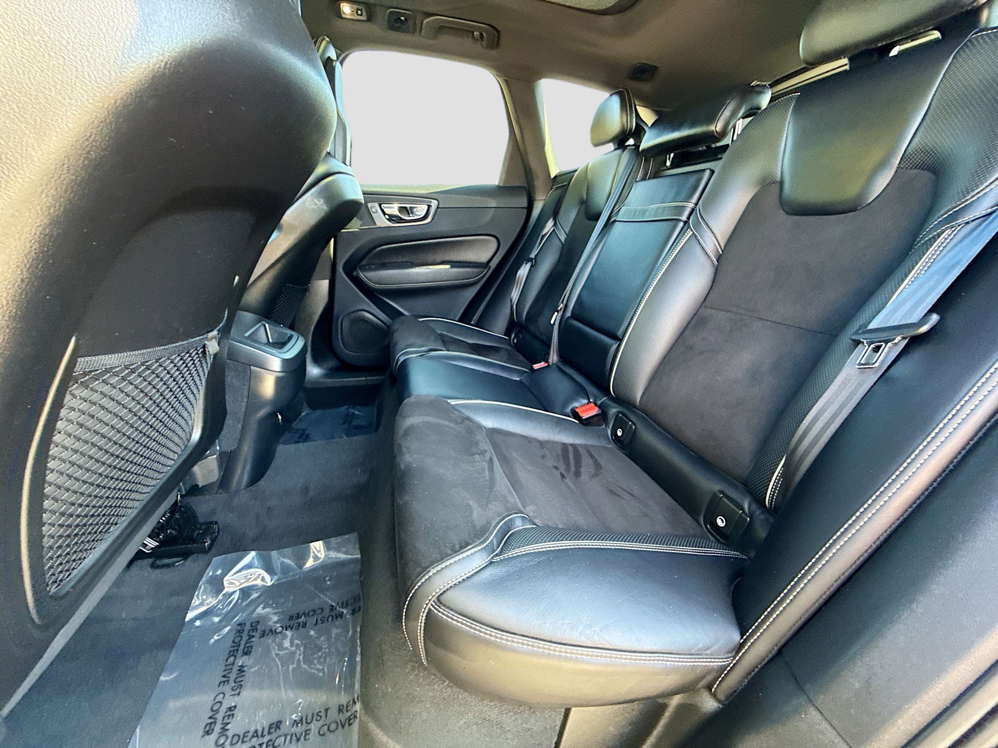 Used 2018 Volvo XC60 T6 R-Design w/ Convenience Package AWD/4WD image 20