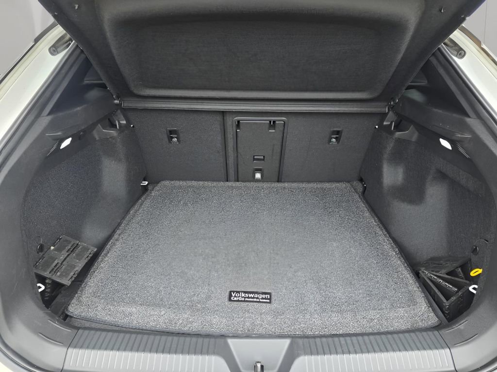 Used 2023 Volkswagen ID.4 Pro S AWD/4WD image 9