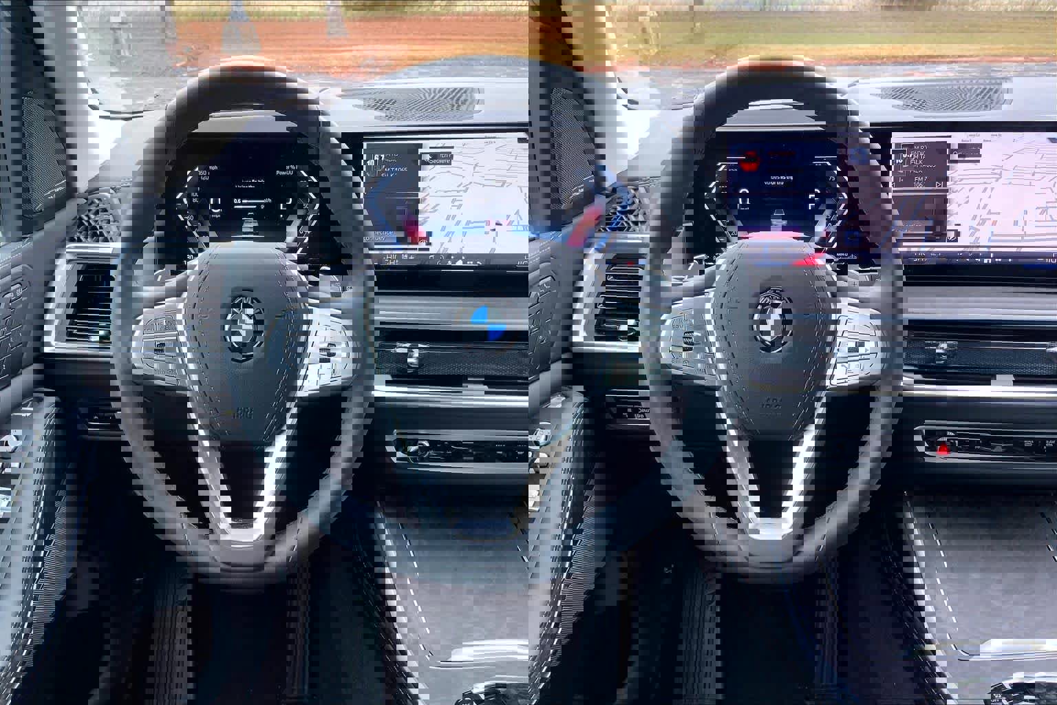 Certified 2025 BMW X7 xDrive40i w/ Premium Package image 5