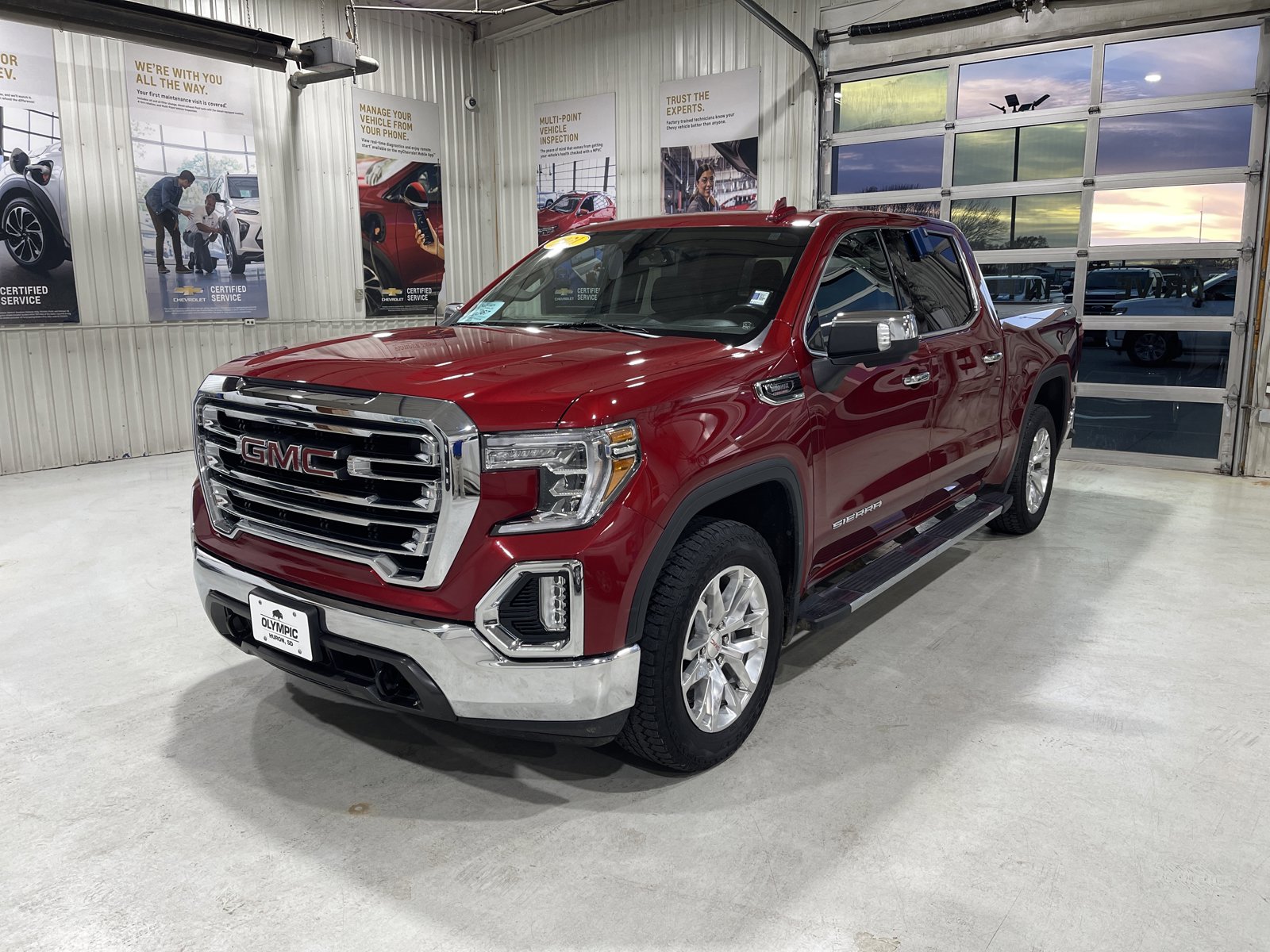 Used 2021 GMC Sierra 1500 SLT w/ SLT Premium Package AWD/4WD image 4