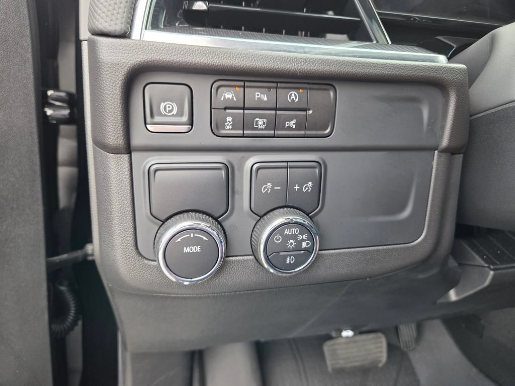 Used 2025 Chevrolet Tahoe RST w/ Comfort Package RWD image 26