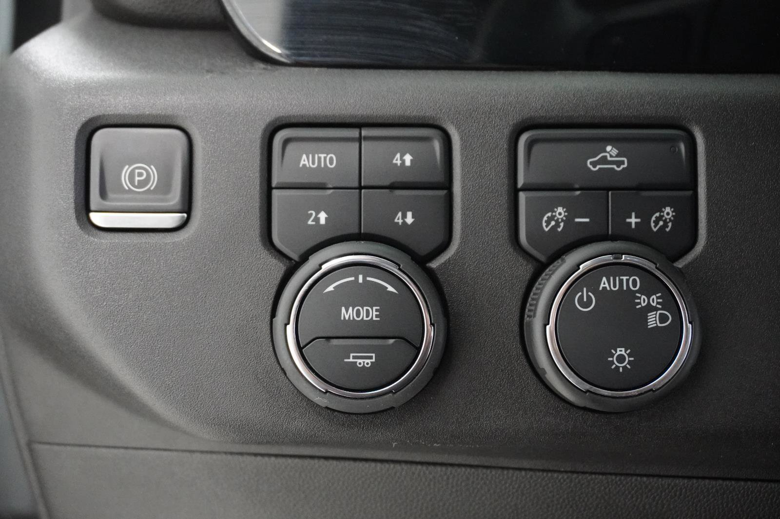 Used 2023 Chevrolet Silverado 1500 LT w/ Z71 Off-Road Package image 16