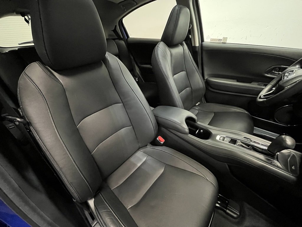 Used 2020 Honda HR-V Touring image 12