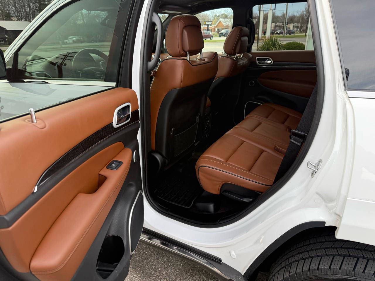 Used 2018 Jeep Grand Cherokee Summit AWD/4WD image 17