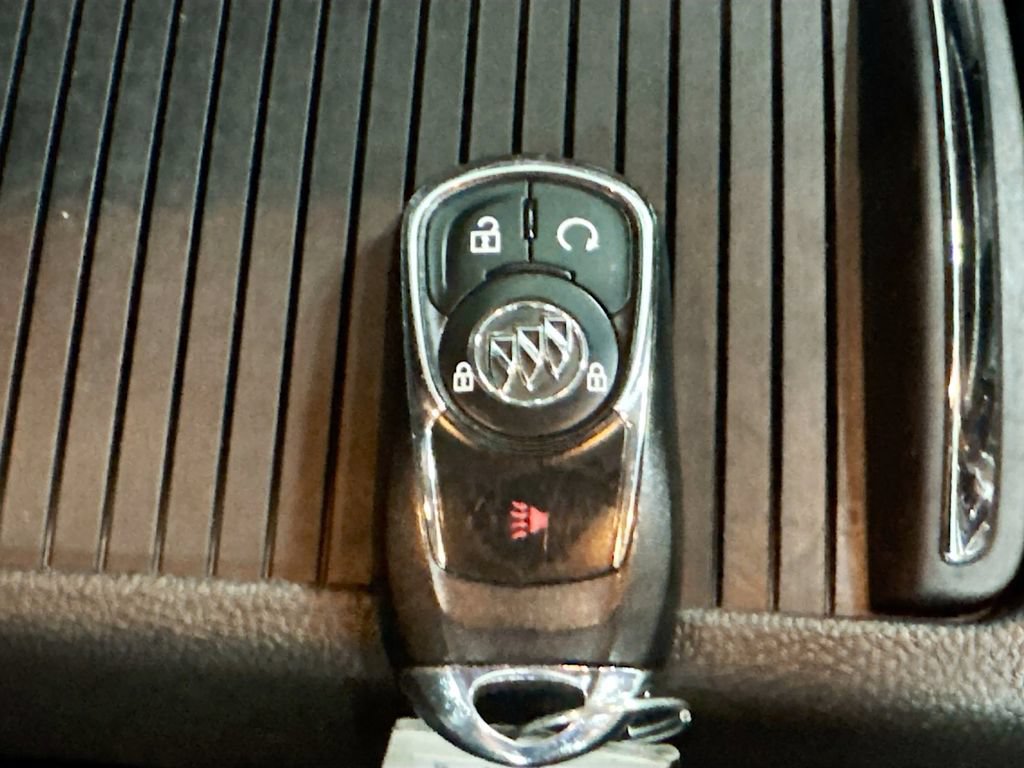 Used 2019 Buick Encore Essence AWD/4WD image 29