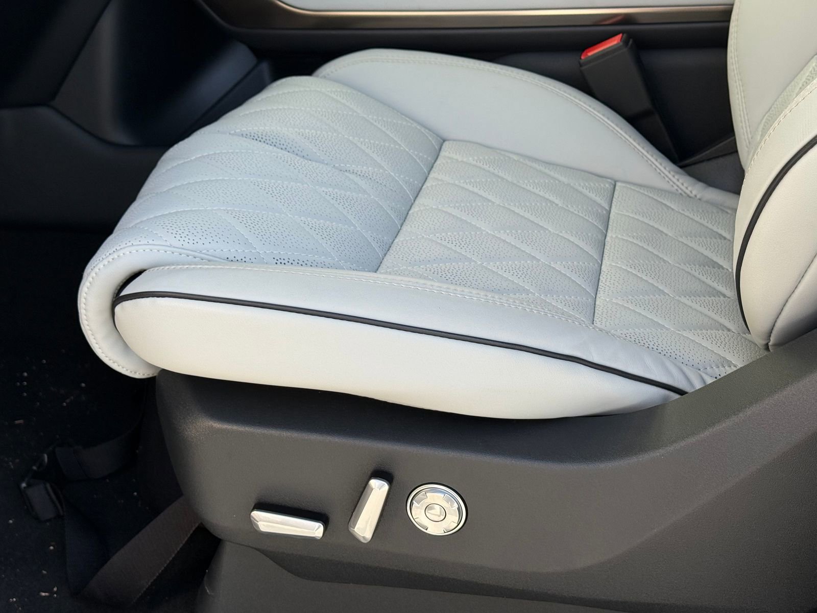 New 2026 Lincoln Navigator Black Label image 25