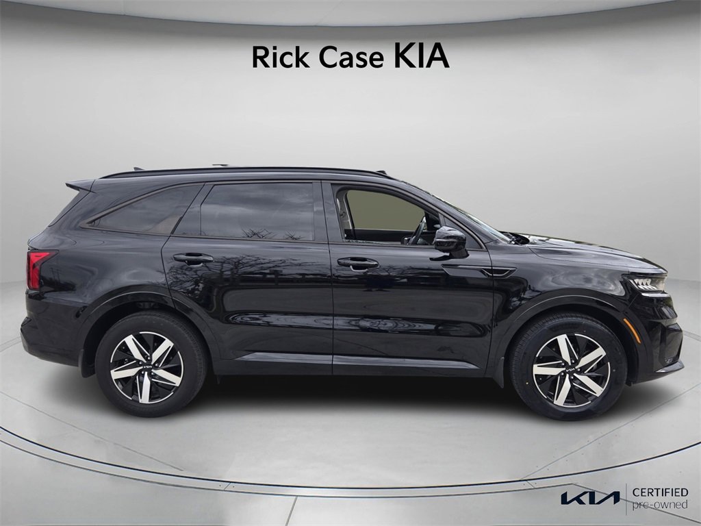 Certified 2023 Kia Sorento EX w/ Panoramic Sunroof Package image 4