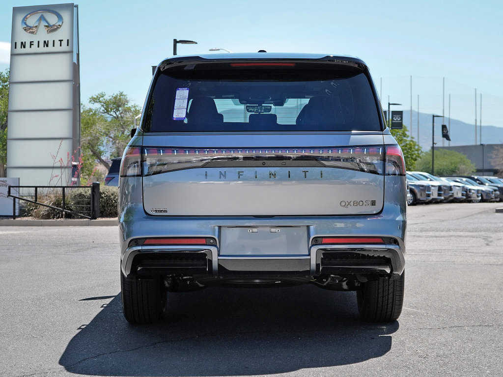 Certified 2026 INFINITI QX80 4WD image 9