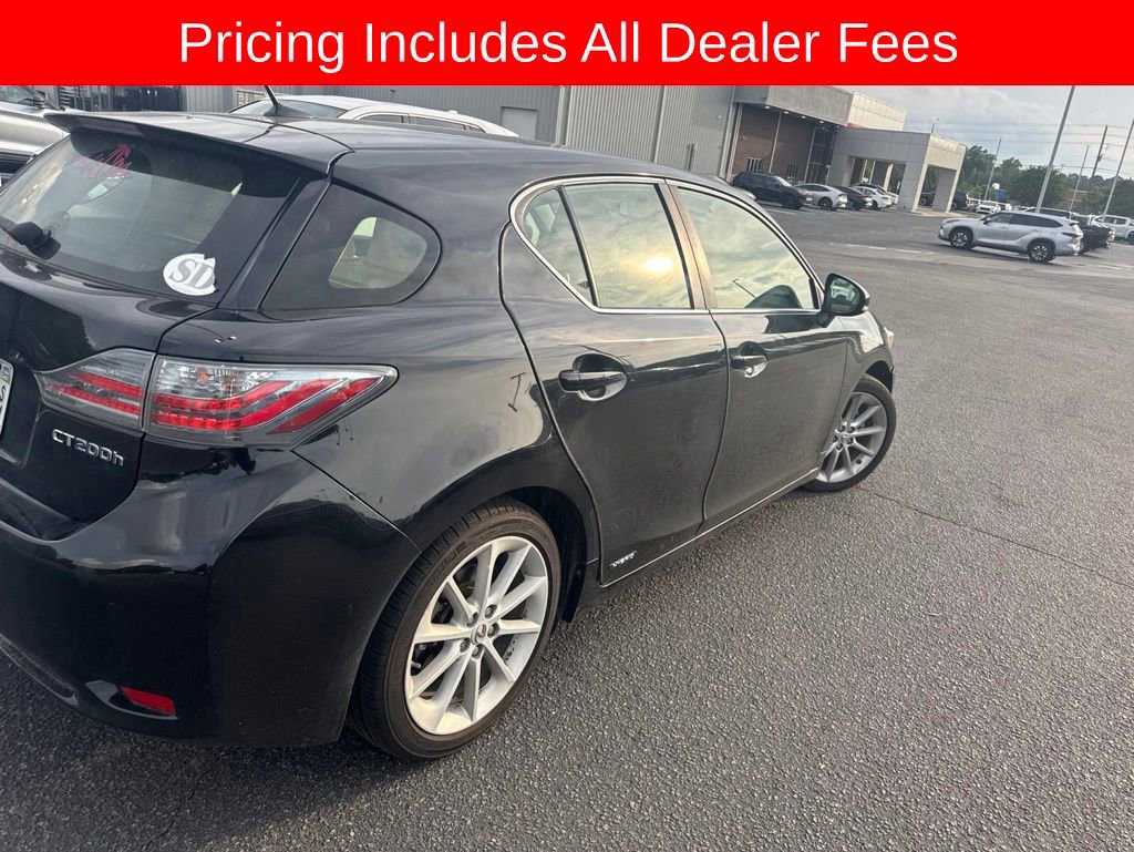 Used 2013 Lexus CT 200h w/ Premium Pkg w/Navigation FWD image 4