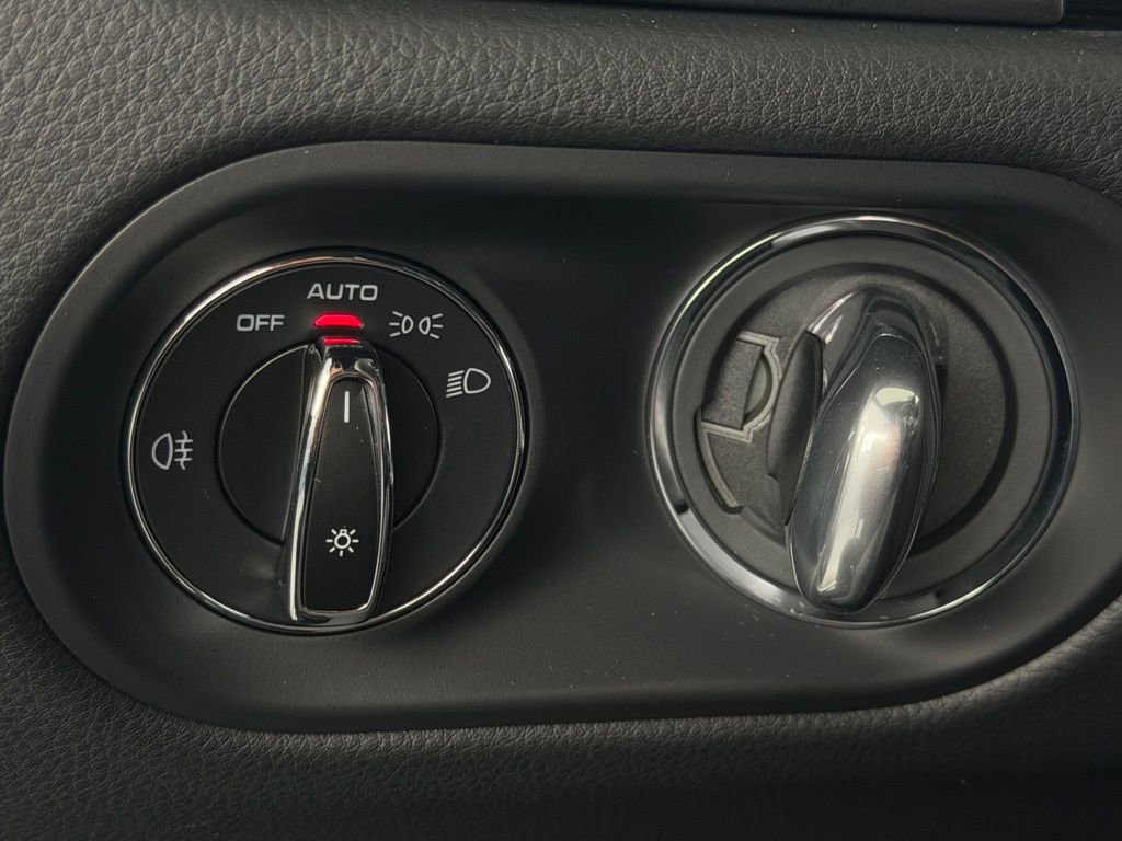 New 2026 Porsche Macan S image 25