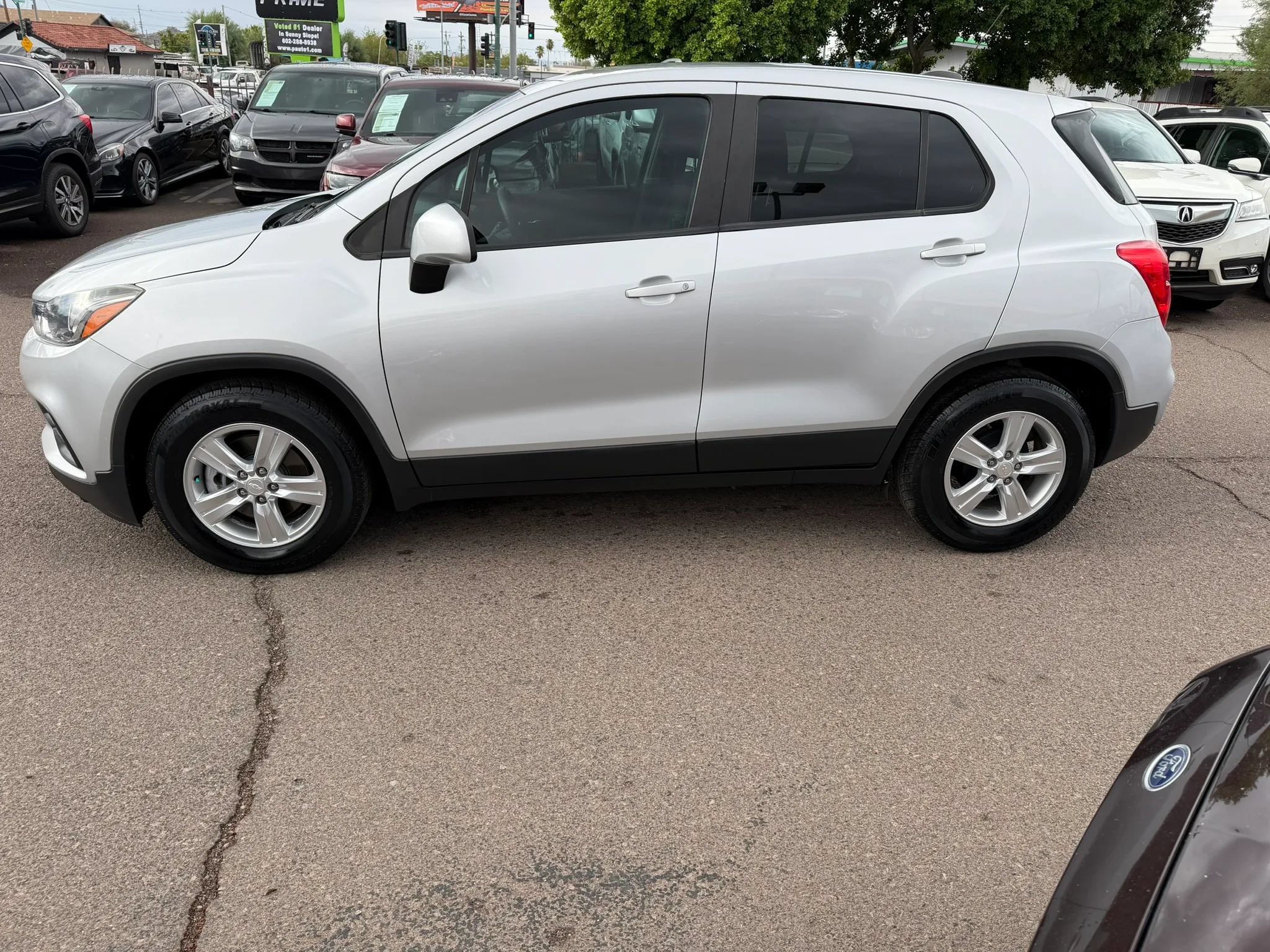 Used 2019 Chevrolet Trax LS w/ Tint and Cruise Package FWD image 8
