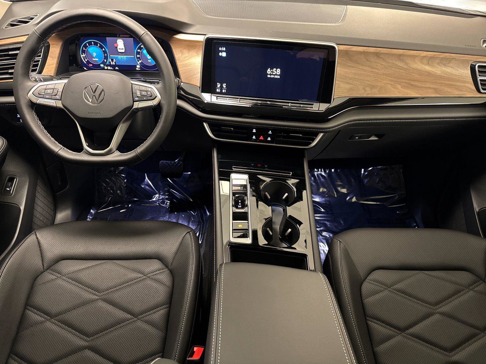 New 2026 Volkswagen Atlas SE image 12