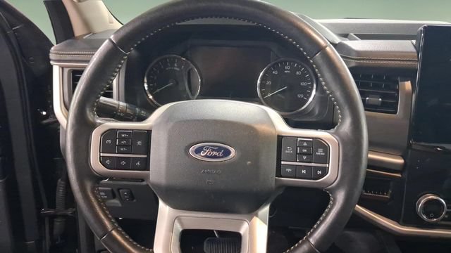 Used 2024 Ford Expedition XLT AWD/4WD image 12