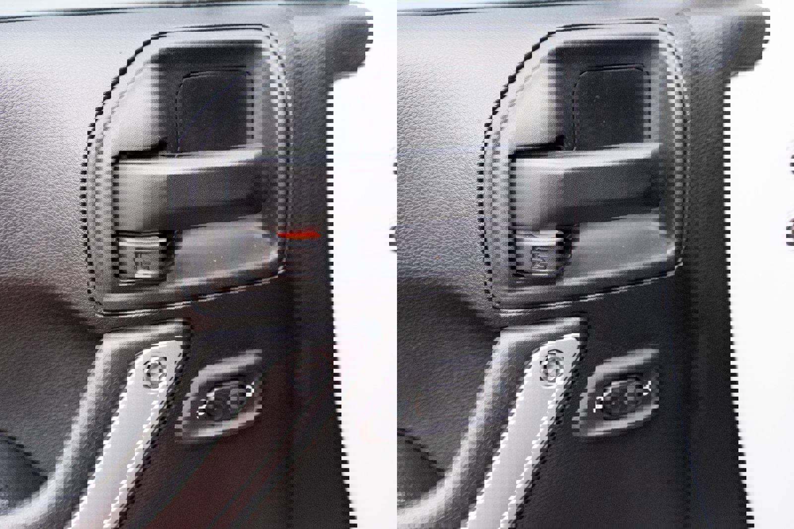 Used 2017 Jeep Wrangler Unlimited Rubicon w/ Connectivity Group image 13