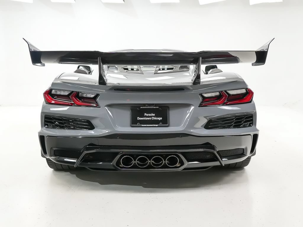 Used 2025 Chevrolet Corvette ZR1 w/ ZR1 Carbon Fiber Aero Package RWD image 11