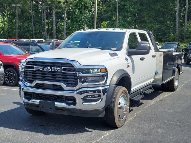 New 2025 RAM 5500 Tradesman AWD/4WD image 3