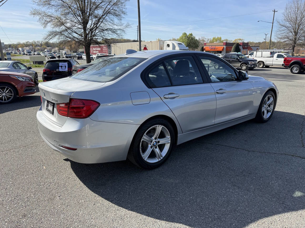 Used 2014 BMW 320i 320i 4dr Sedan image 5