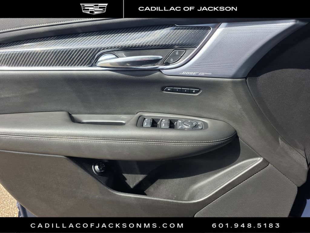 Certified 2024 Cadillac XT6 Sport w/ Technology Package AWD/4WD image 21