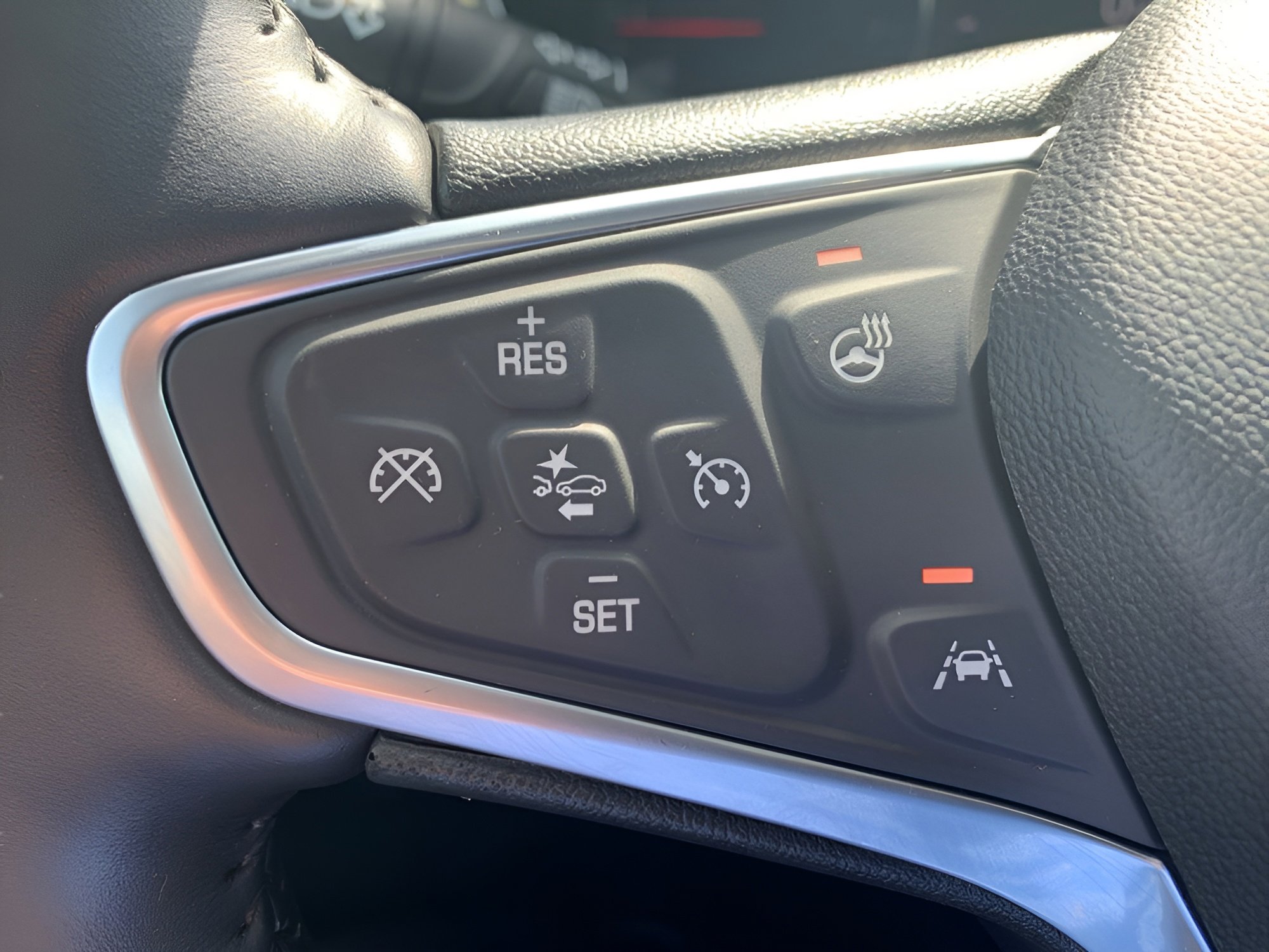 Certified 2022 Chevrolet Equinox Premier AWD/4WD image 13