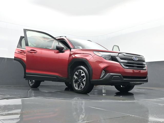 Used 2025 Subaru Forester Premium image 33