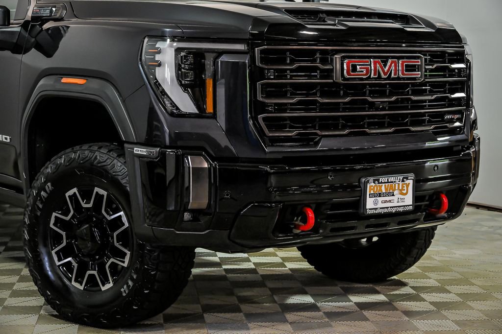 Used 2024 GMC Sierra 2500 AT4X AWD/4WD image 2