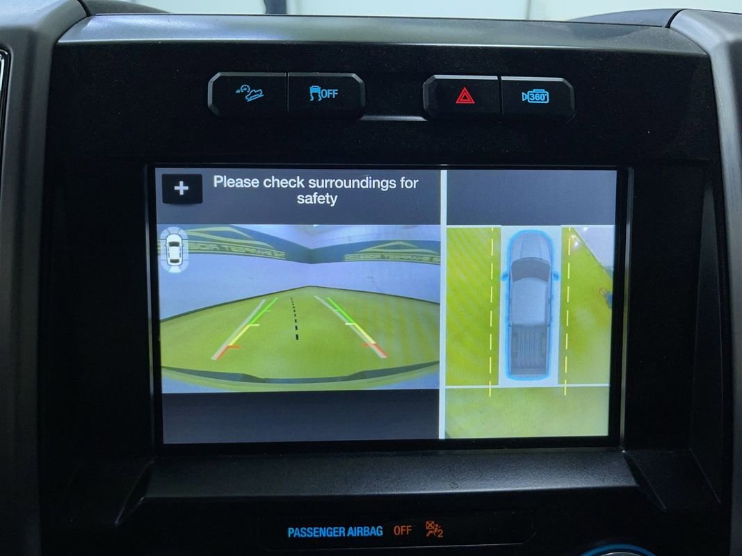 Used 2016 Ford F150 Platinum w/ Equipment Group 701A Luxury image 22