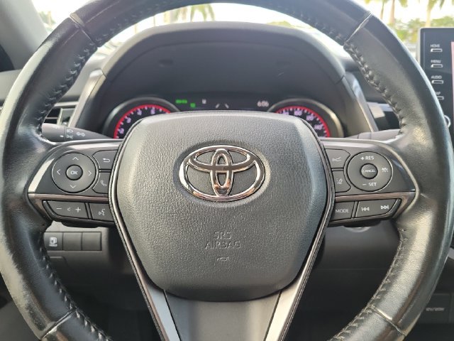 Used 2022 Toyota Camry XSE FWD image 18