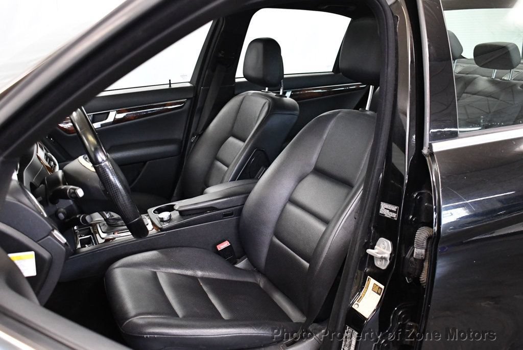 Used 2013 Mercedes-Benz C 300 4MATIC Sedan w/ Premium 1 Pkg image 6