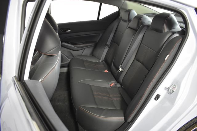 Used 2024 Nissan Altima 2.0 SR FWD image 30