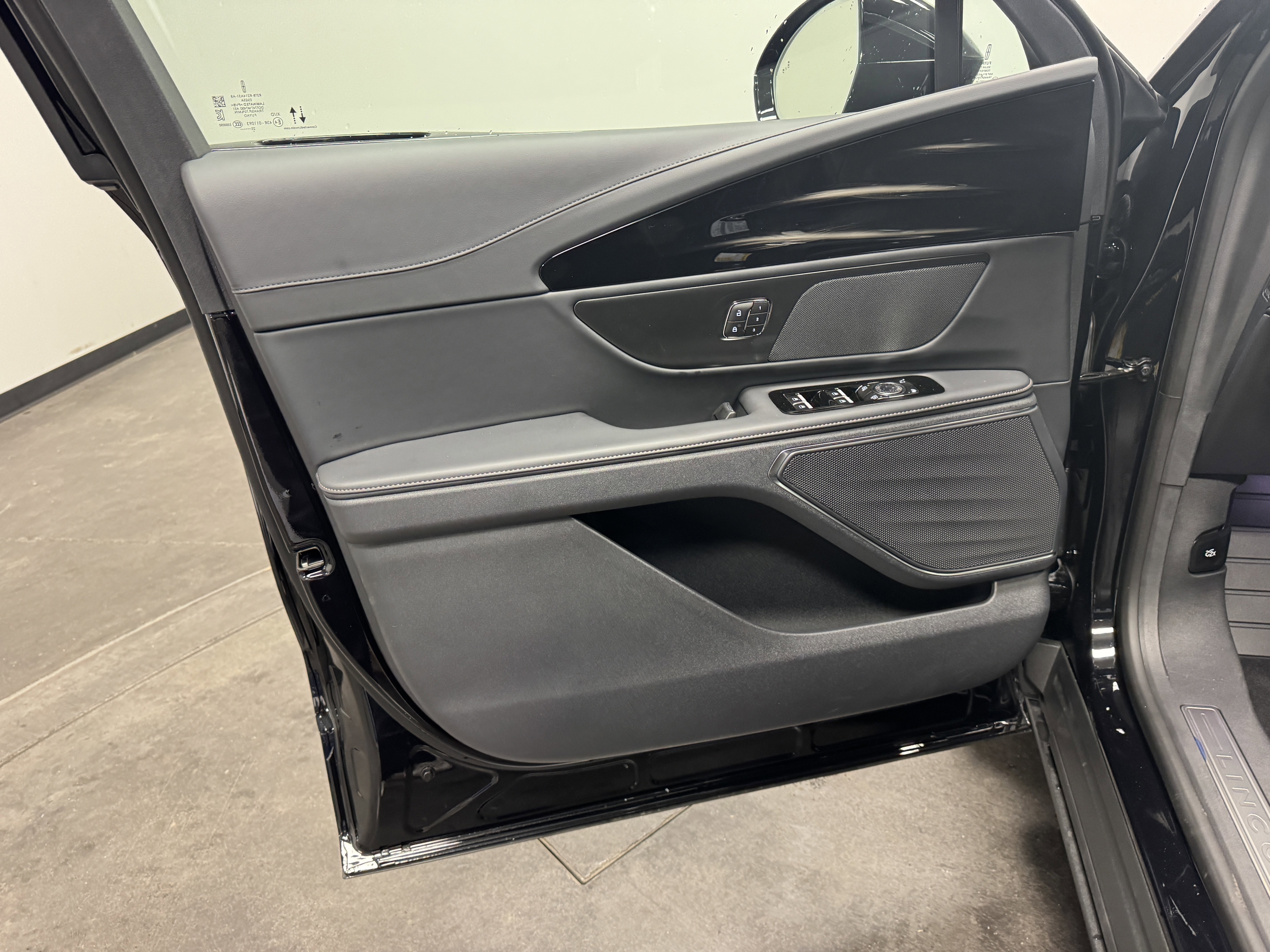 New 2026 Lincoln Nautilus Premier image 14