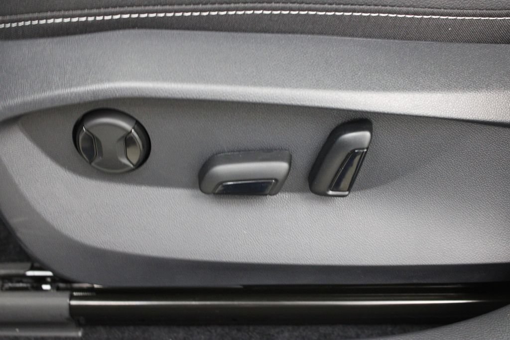 New 2026 Volkswagen Taos SEL AWD/4WD image 19